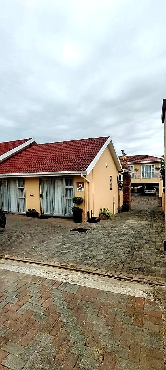 14 Bedroom Property for Sale in Amalinda Eastern Cape